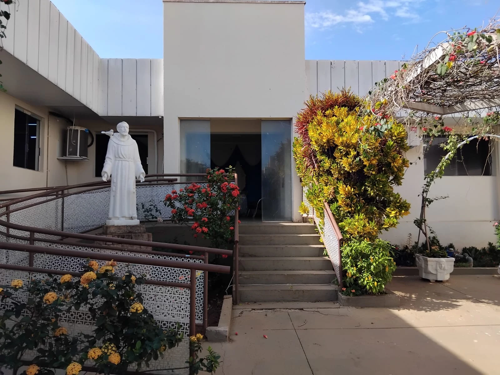 Hospita-Lar Nossa Senhora das Graças na Providência de Deus